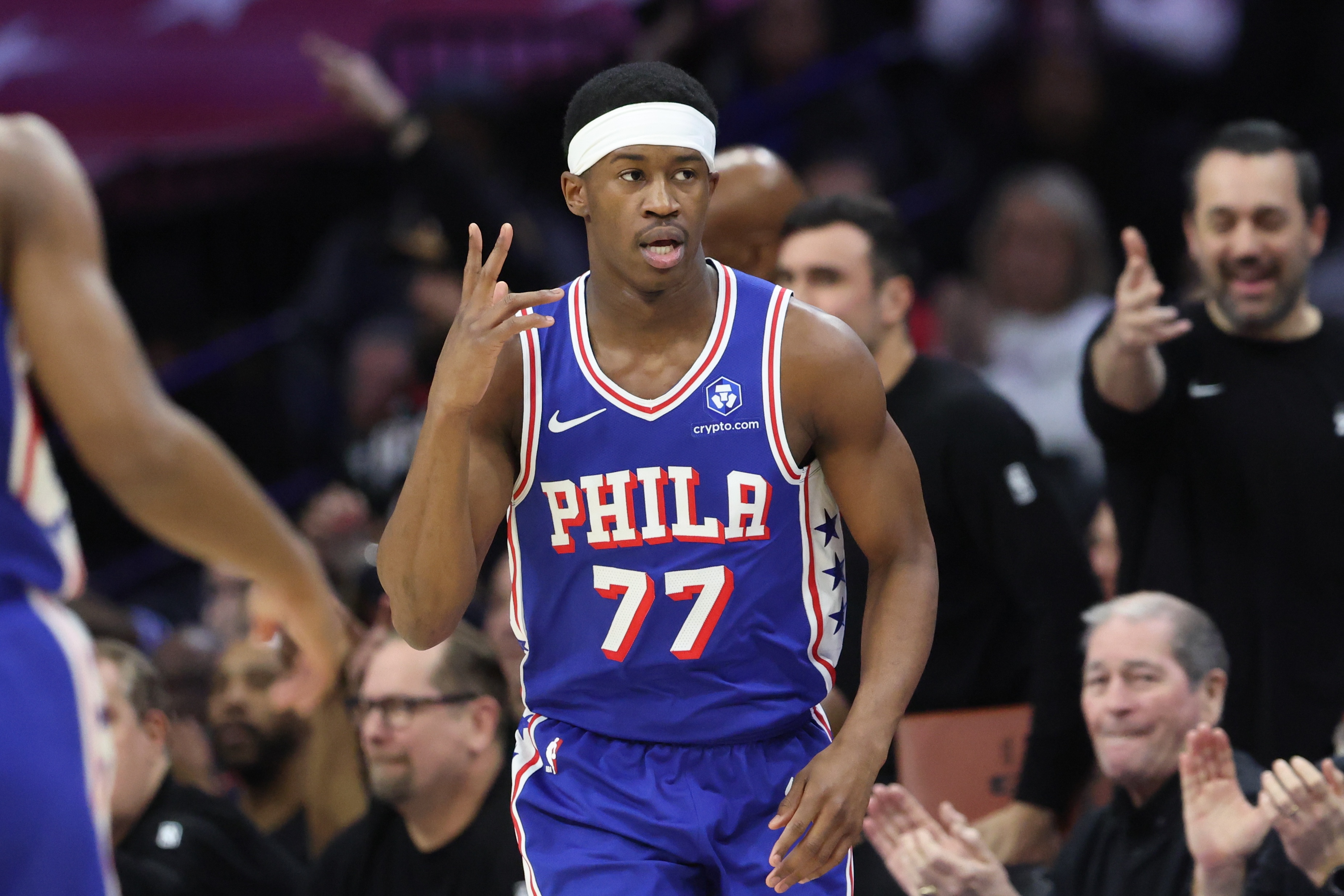 开云-豪气胆边生！埃奇库姆关键中投&amp;砍18分12板2帽 篮板生涯新高