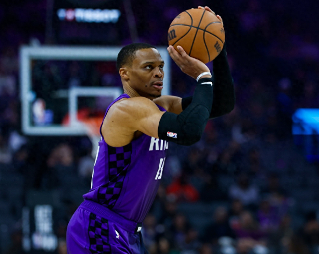 开云入口-威少你太狠了，詹姆斯保持了5年的历史第一纪录，被你打破了|拉塞尔·威斯布鲁克|国王|拉塞尔-威斯布鲁克|萨克拉门托国王队|詹姆斯-琼斯_新浪体育_新浪新闻